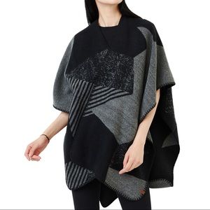 Roots BNWT Revelstoke wrap